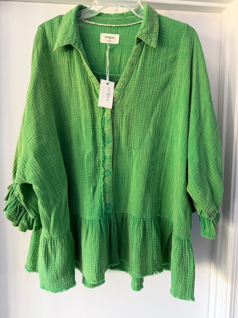 Umgee Bright Green Textured Button-Down Peasant Tunic